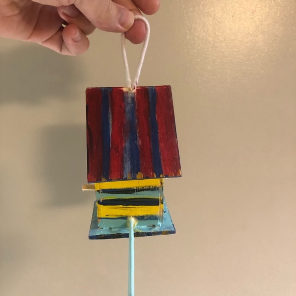 Painted birdhouse. - Picture 5 of 5